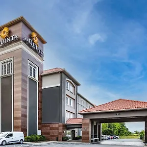 Hotel La Quinta & By Wyndham ***